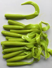 Load image into Gallery viewer, 8" CURL TAIL GRUB,STRIPED BASS,BLUES,COD,FLUKE,PIKE, MUSKY, SPEARING GREEN (15)
