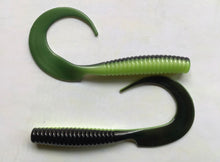 Load image into Gallery viewer, 6&quot; CURLTAIL GRUB, Trailer, Grub (20) Fluke, Stripers, Walleye, BLACK/GREEN 20
